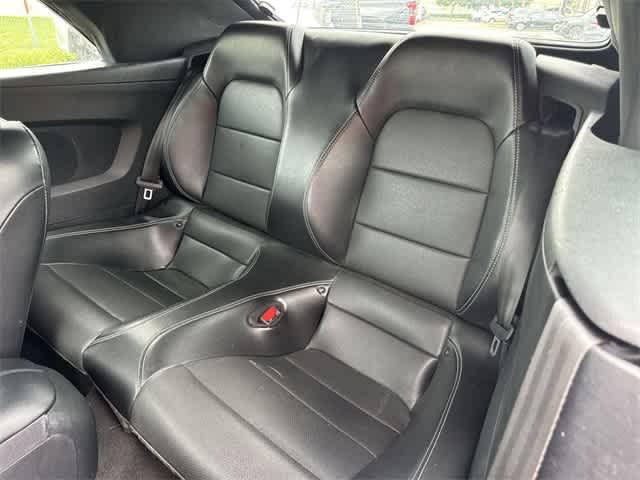 Photo of 2022 Oxford White Ford Mustang