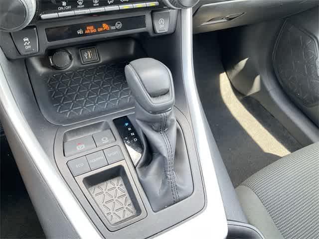 Photo of 2024 Ice Cap Toyota RAV4