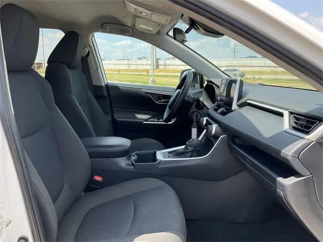 Photo of 2024 Ice Cap Toyota RAV4