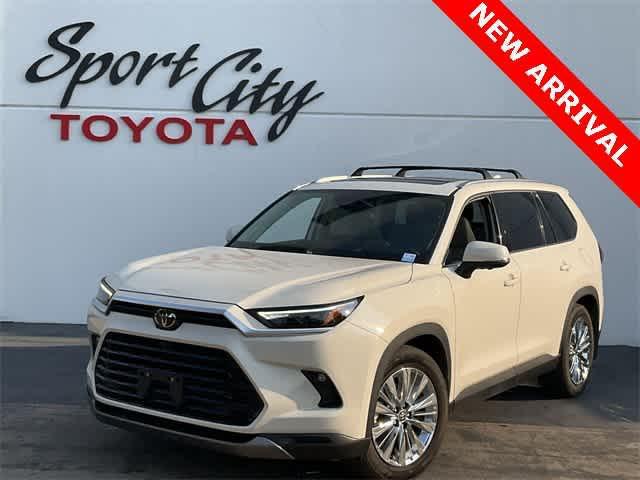 Photo of 2024 Coastal Cream Toyota Grand Highlander