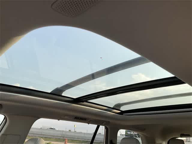 Photo of 2024 Coastal Cream Toyota Grand Highlander