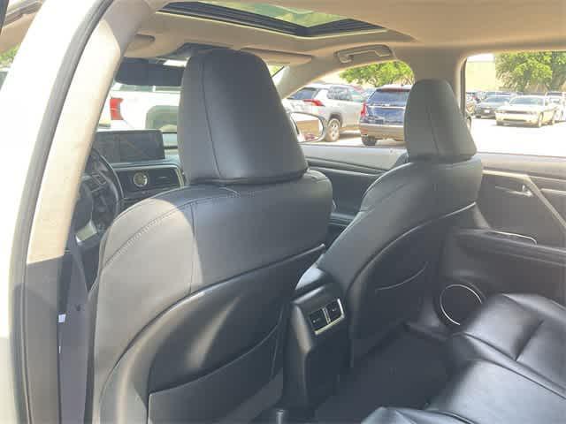 Photo of 2022 Eminent White Pearl Lexus RX 350L