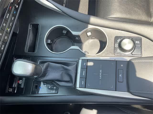 Photo of 2022 Eminent White Pearl Lexus RX 350L