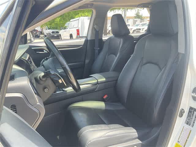 Photo of 2022 Eminent White Pearl Lexus RX 350L
