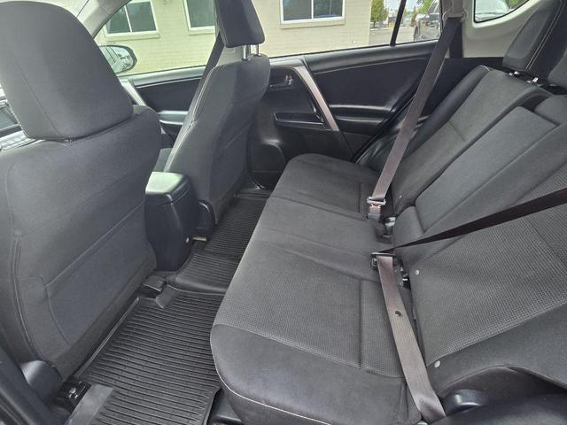Photo of 2018 GRAY Toyota RAV4