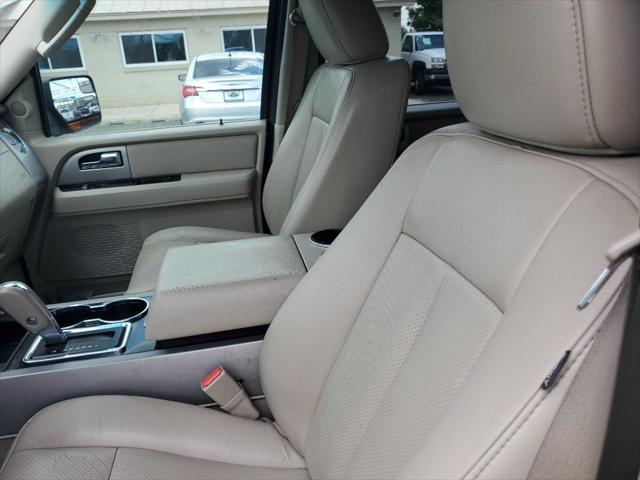 Photo of 2013 BLACK Ford Expedition