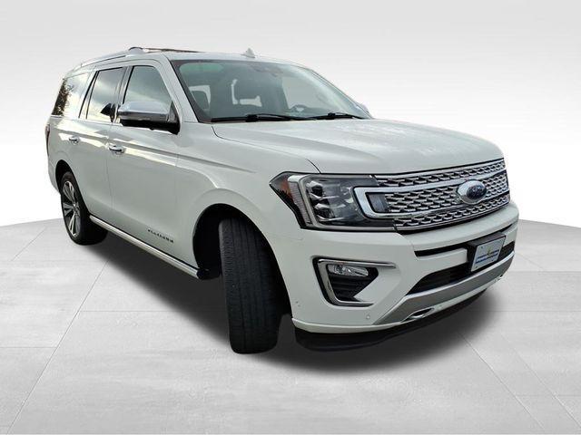 Photo of 2021 White Metallic Ford Expedition