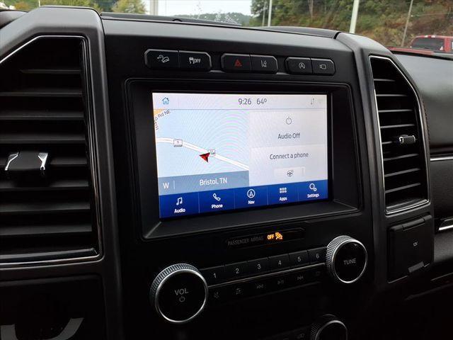 Photo of 2021 White Metallic Ford Expedition