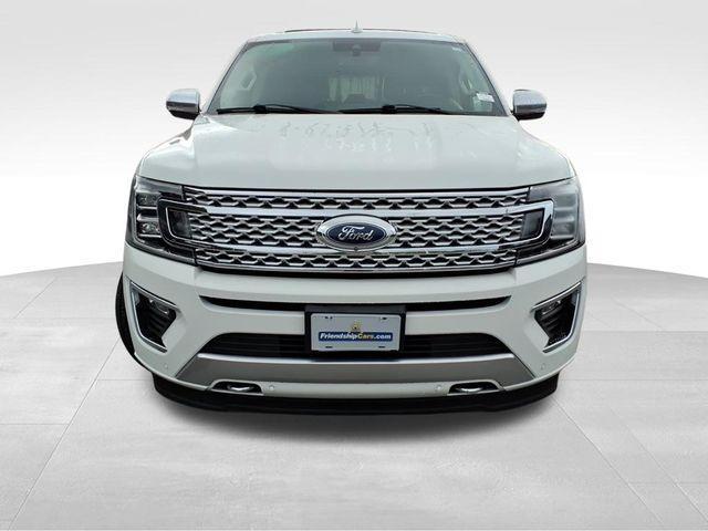 Photo of 2021 White Metallic Ford Expedition