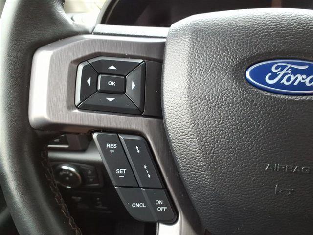 Photo of 2021 White Metallic Ford Expedition