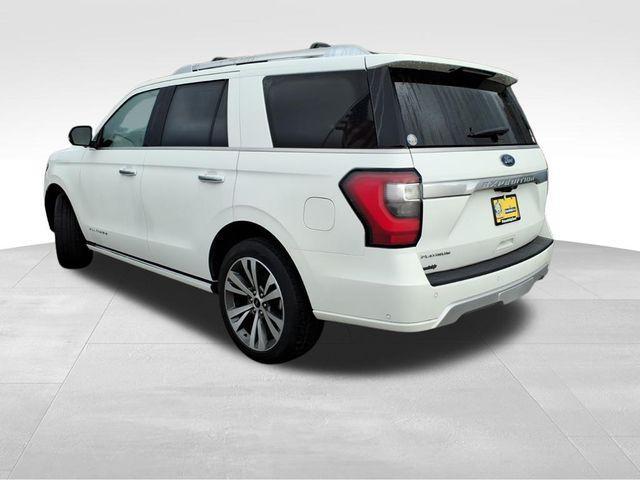 Photo of 2021 White Metallic Ford Expedition