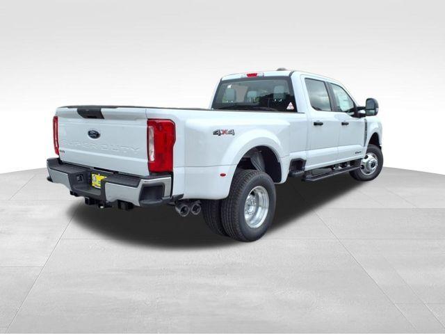 Photo of 2025 Oxford White Ford F-350