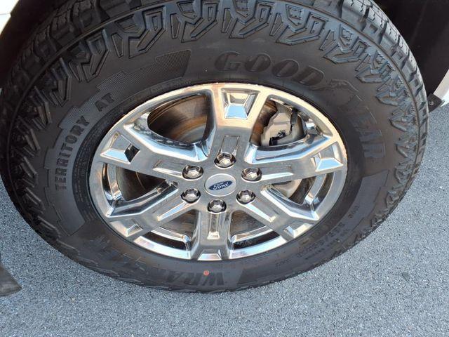 Photo of 2022 Oxford White Ford F-150