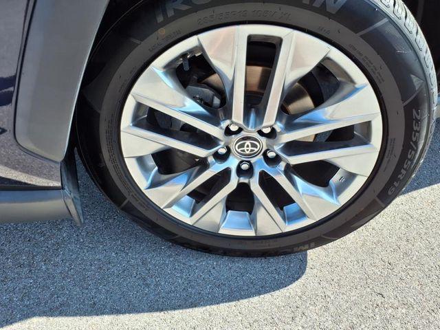 Photo of 2020 Blue Toyota RAV4
