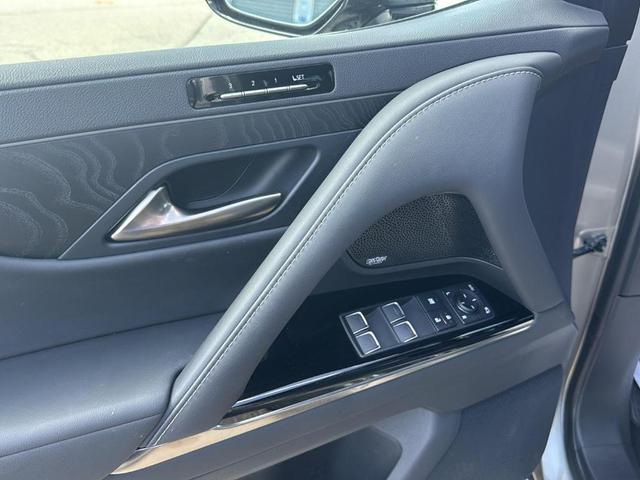 Photo of 2024 Atomic Silver Lexus LX 600