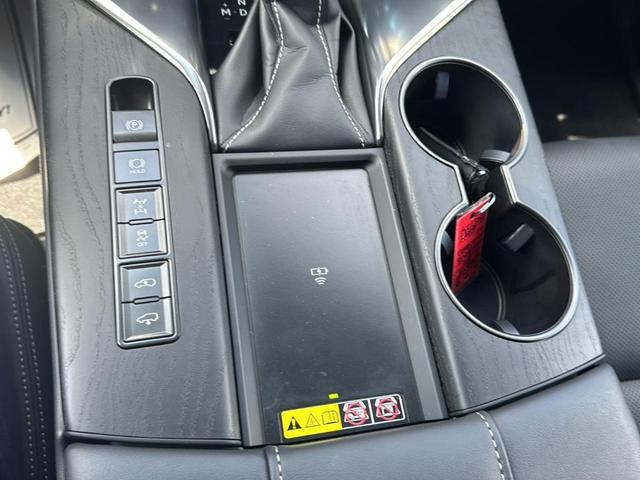 Photo of 2024 Atomic Silver Lexus LX 600