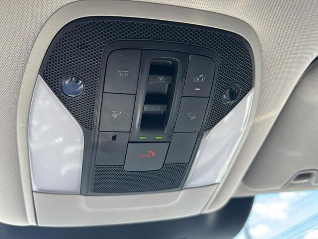 Photo of 2024 Warm Titanium INFINITI QX60