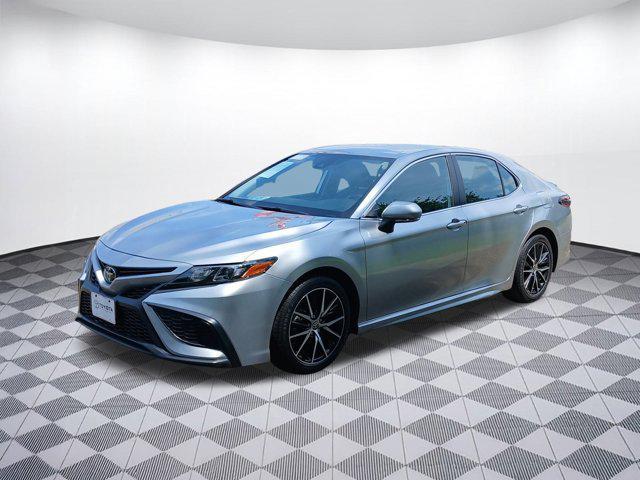 Photo of 2023 Celestial Silver Metallic Toyota Camry