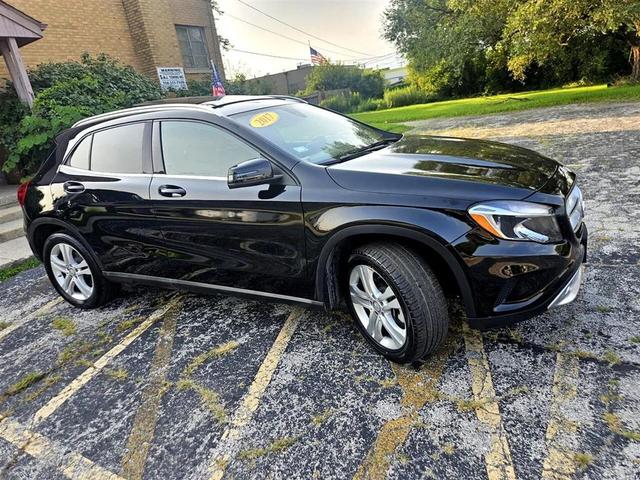 Photo of 2017 Black Mercedes-Benz GLA 250