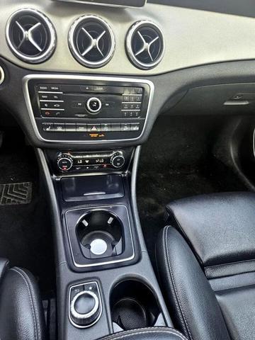 Photo of 2017 Black Mercedes-Benz GLA 250