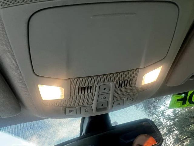 Photo of 2019 Blue Ford Fusion Hybrid