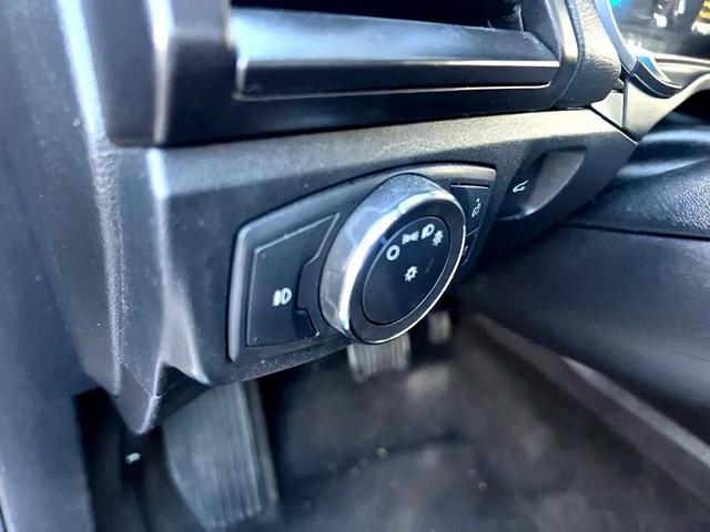 Photo of 2019 Blue Ford Fusion Hybrid