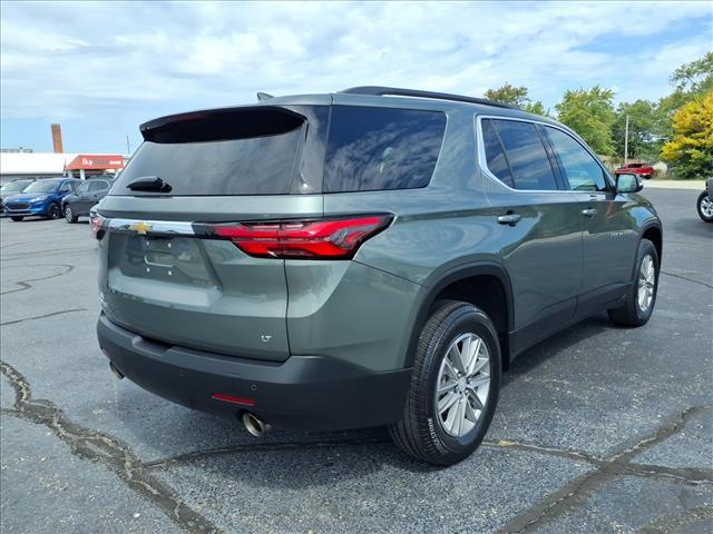 Photo of 2023 Silver Sage Metallic Chevrolet Traverse