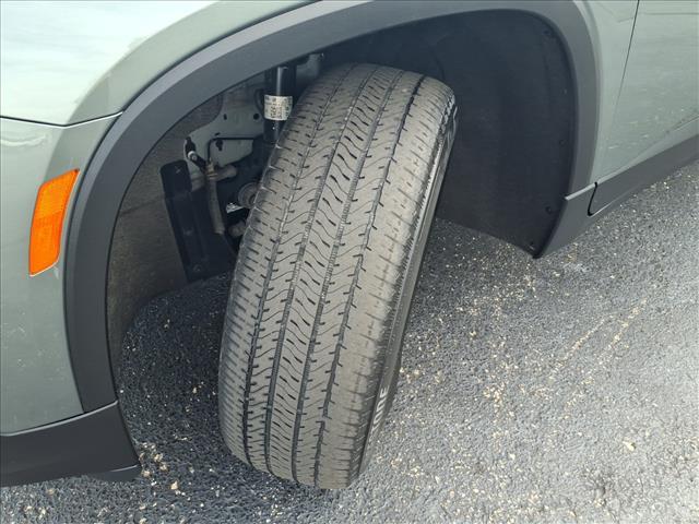 Photo of 2023 Silver Sage Metallic Chevrolet Traverse