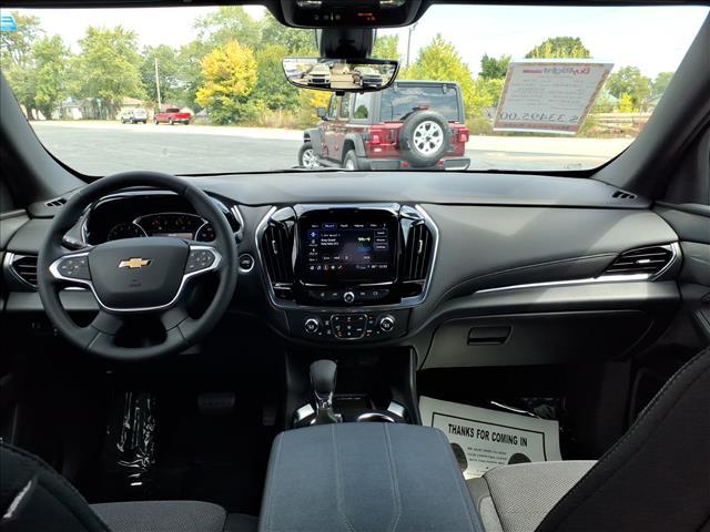 Photo of 2023 Silver Sage Metallic Chevrolet Traverse