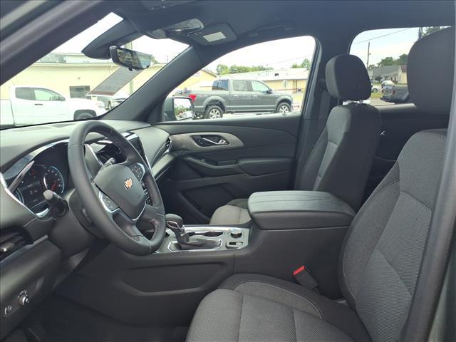 Photo of 2023 Silver Sage Metallic Chevrolet Traverse