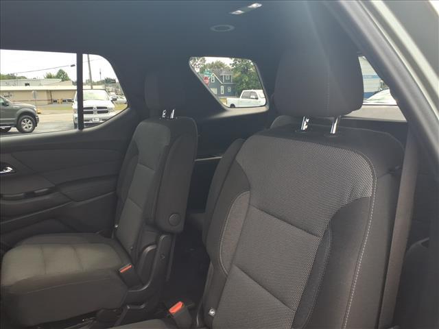 Photo of 2023 Silver Sage Metallic Chevrolet Traverse