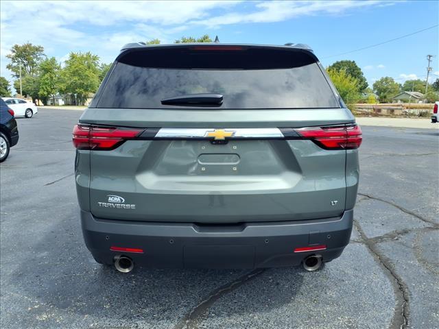 Photo of 2023 Silver Sage Metallic Chevrolet Traverse
