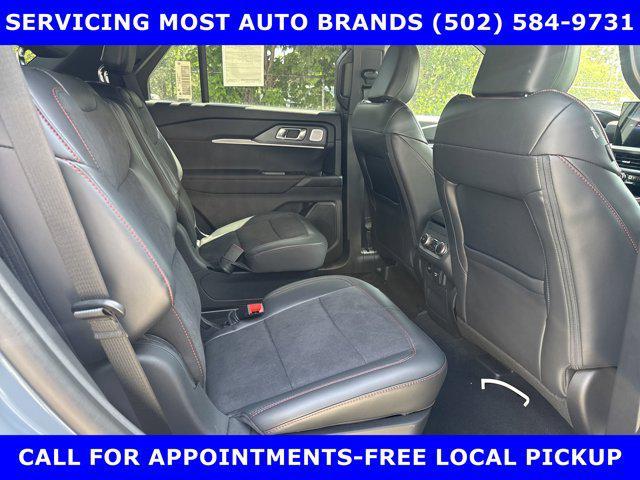 Photo of 2025 Vapor Blue Metallic Ford Explorer