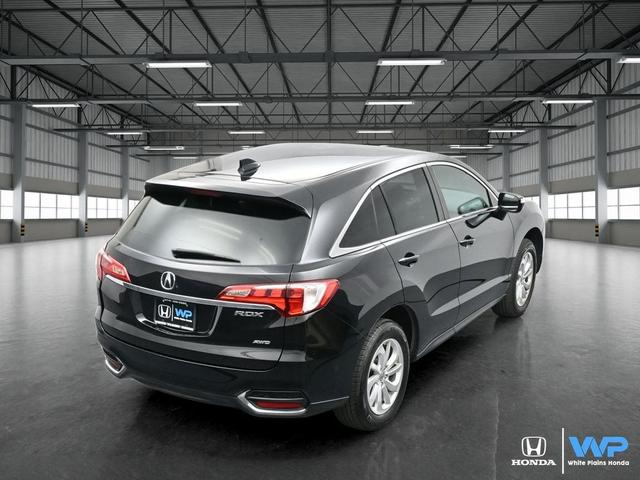 Photo of 2017 White Diamond Pearl Acura RDX