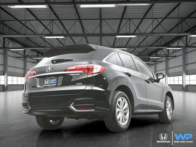 Photo of 2017 White Diamond Pearl Acura RDX