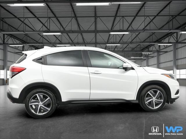 Photo of 2022 Platinum White Pearl Honda HR-V