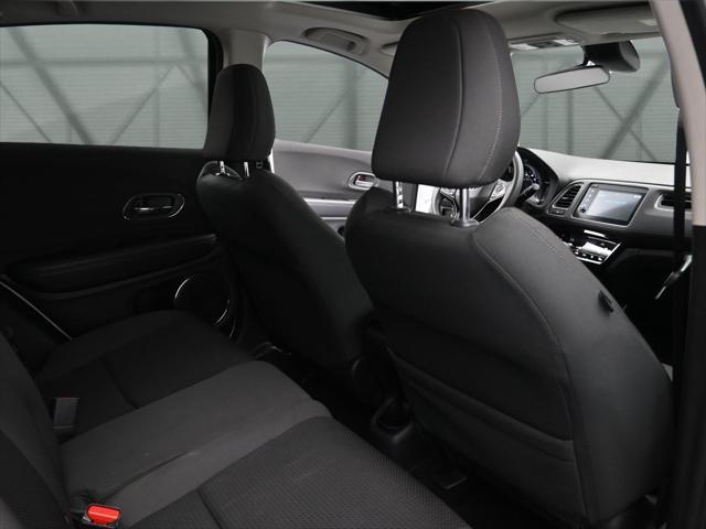 Photo of 2022 Platinum White Pearl Honda HR-V
