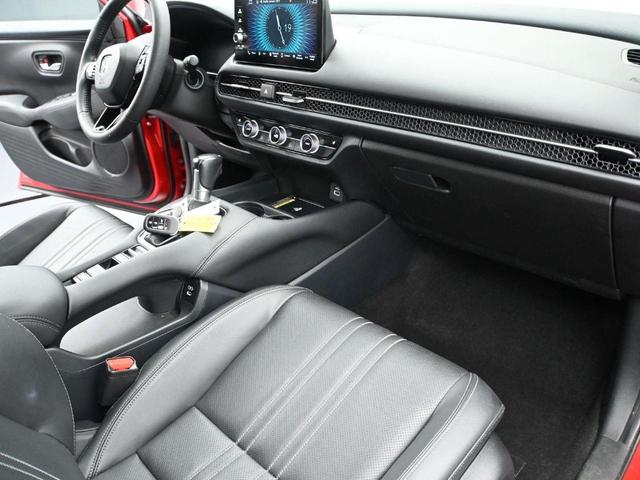 Photo of 2024 Milano Red Honda HR-V
