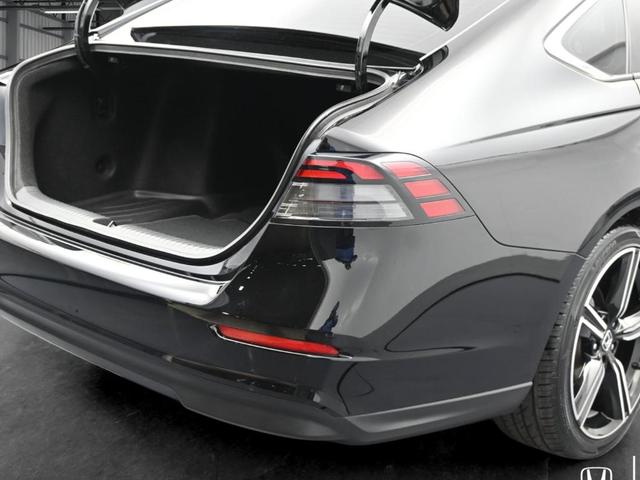 Photo of 2024 Crystal Black Pearl Honda Accord Hybrid