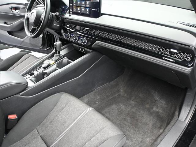 Photo of 2024 Crystal Black Pearl Honda Accord Hybrid