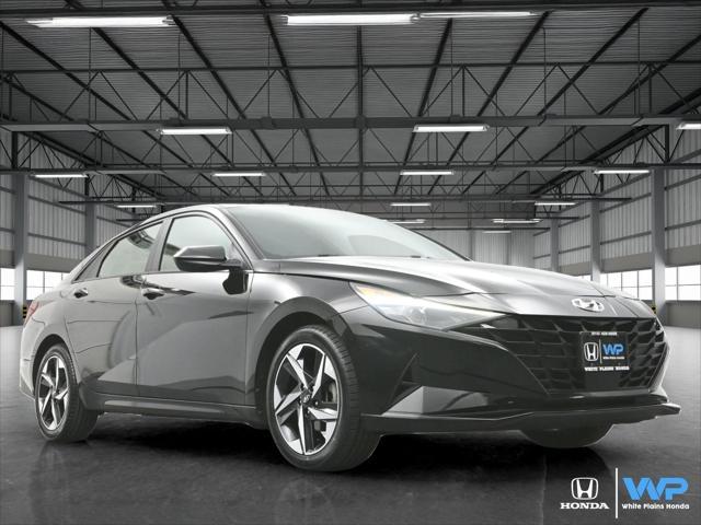 Photo of 2023 Onyx Black Hyundai ELANTRA