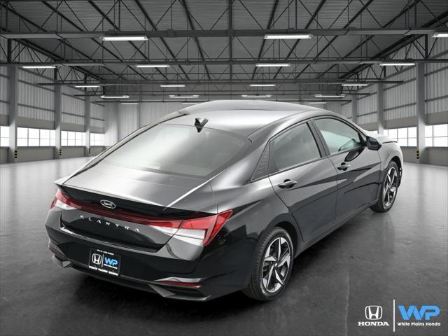 Photo of 2023 Onyx Black Hyundai ELANTRA