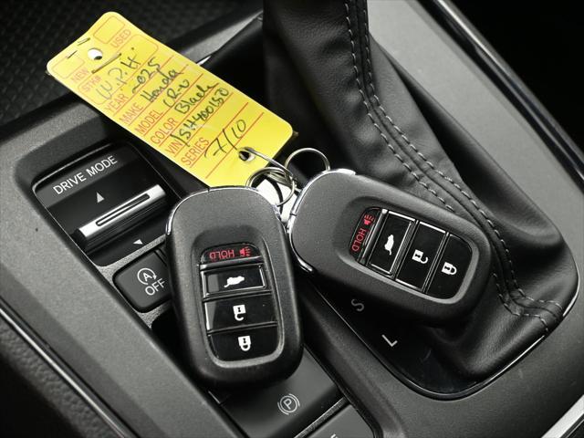 Photo of 2025 Crystal Black Pearl Honda CR-V