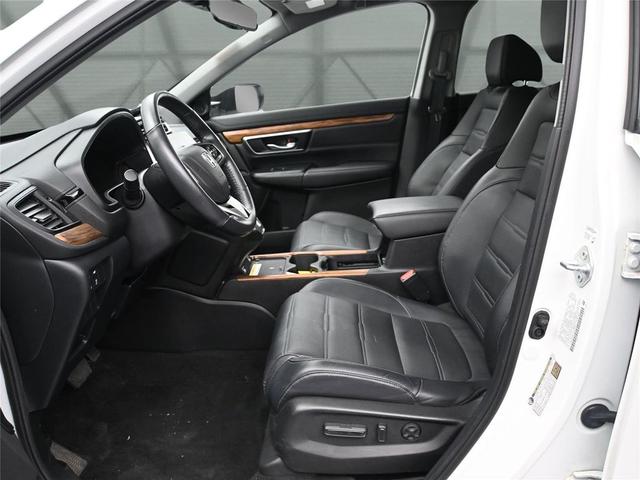 Photo of 2022 Platinum White Pearl Honda CR-V