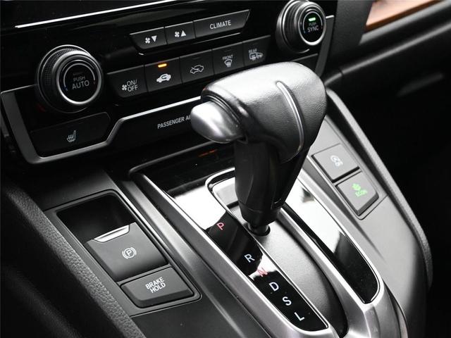 Photo of 2022 Platinum White Pearl Honda CR-V