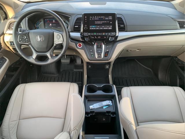 Photo of 2023 Platinum White Pearl Honda Odyssey