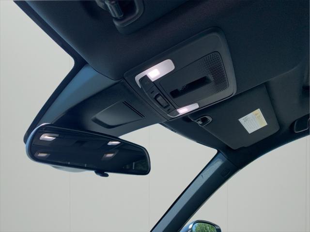Photo of 2025 Platinum Honda Civic Hybrid