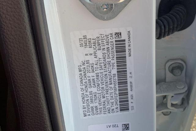 Photo of 2023 Platinum White Pearl Honda Civic