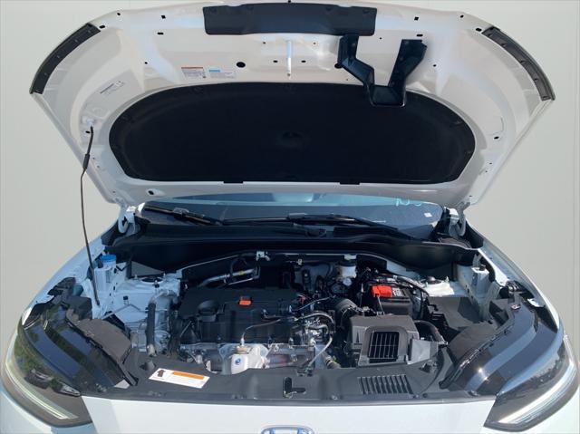 Photo of 2026 Platinum Honda HR-V