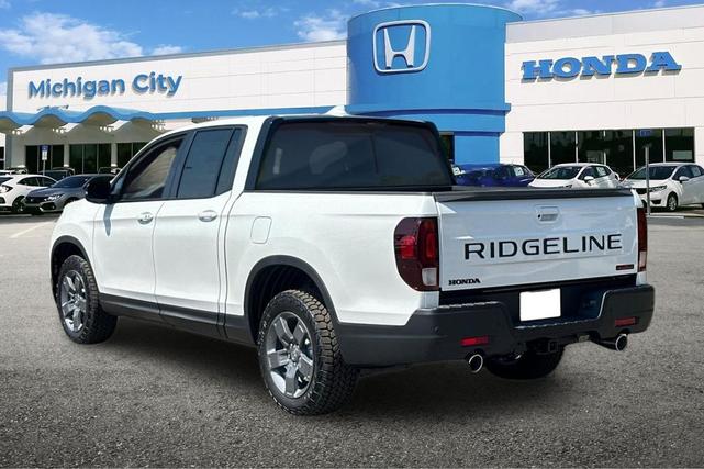 Photo of 2025 Platinum White Pearl Honda Ridgeline